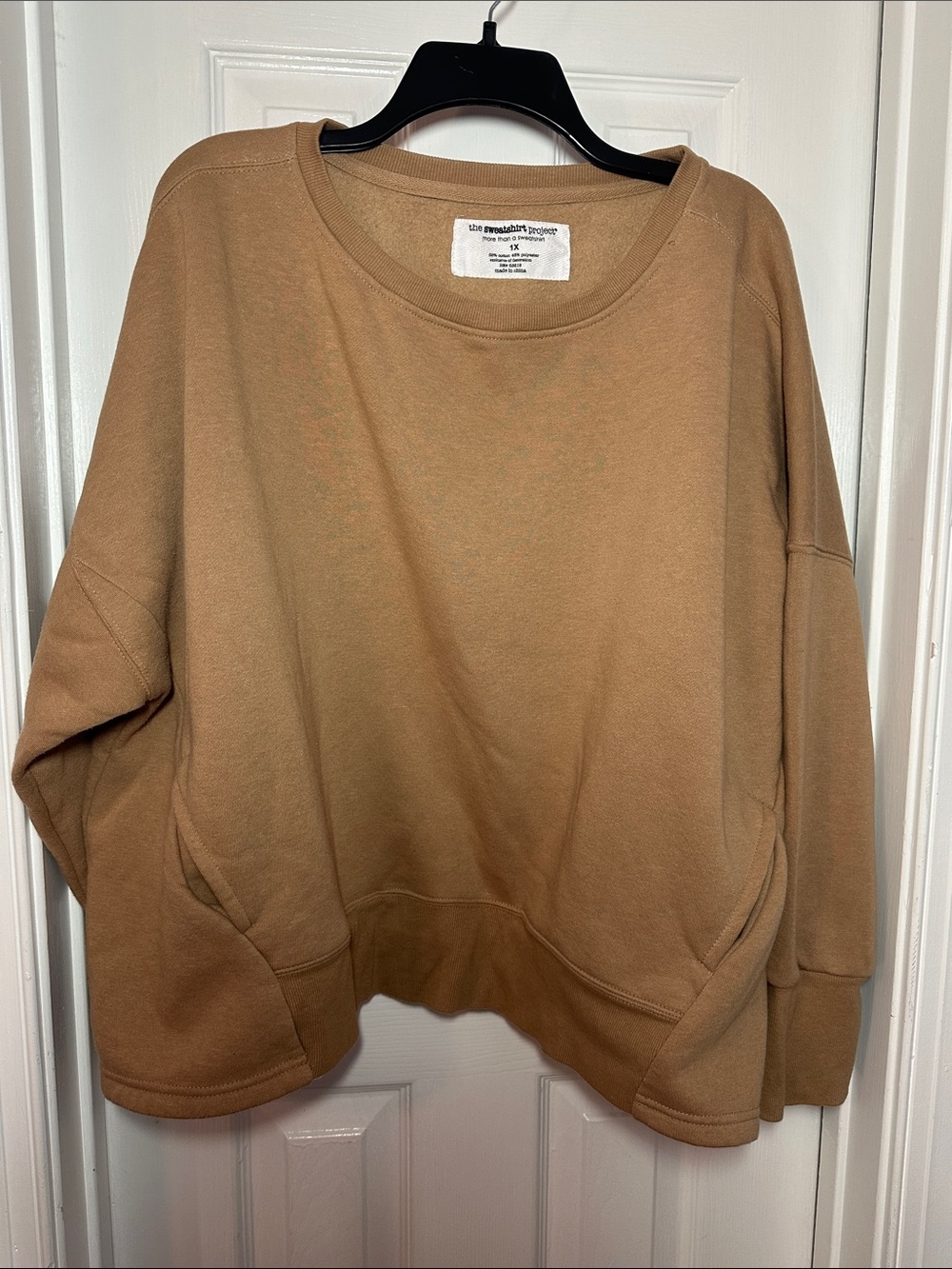 The Sweatshirt Project Oversized Pullover in Camel with Pockets.            0014